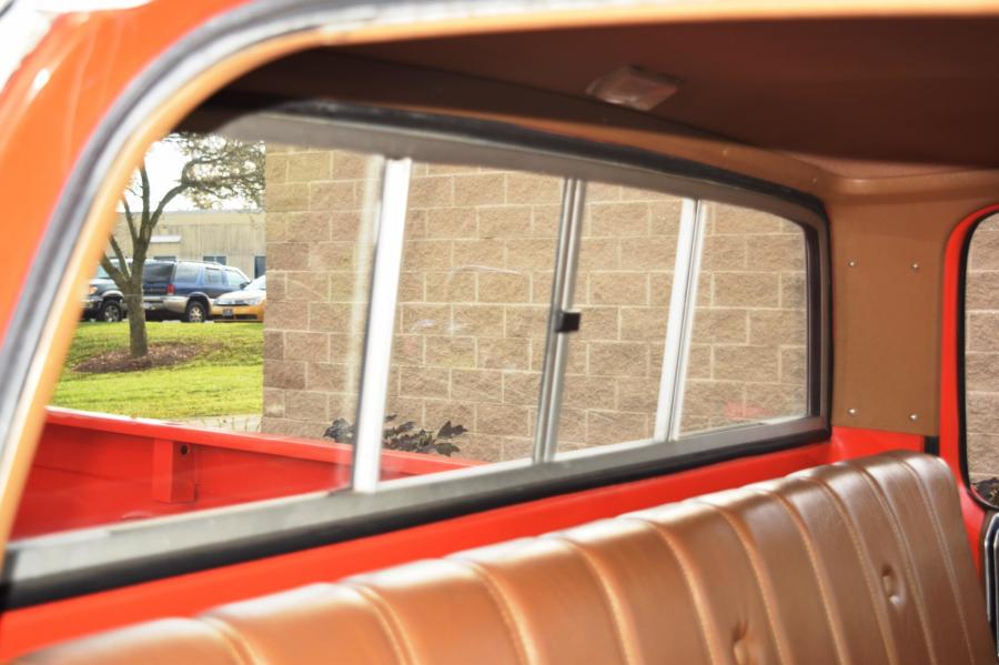 Детали интерьера Chevrolet C10 Cheyenne Super 1974 года  (фото 236 из 365)